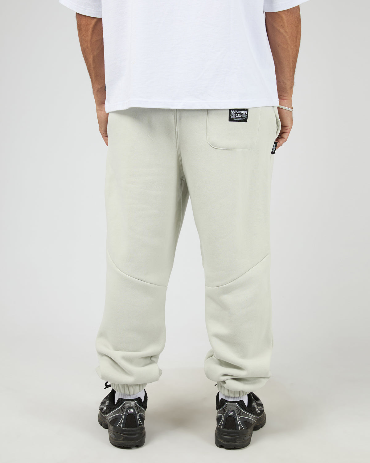 Halo Baggy Trackpant Oyster