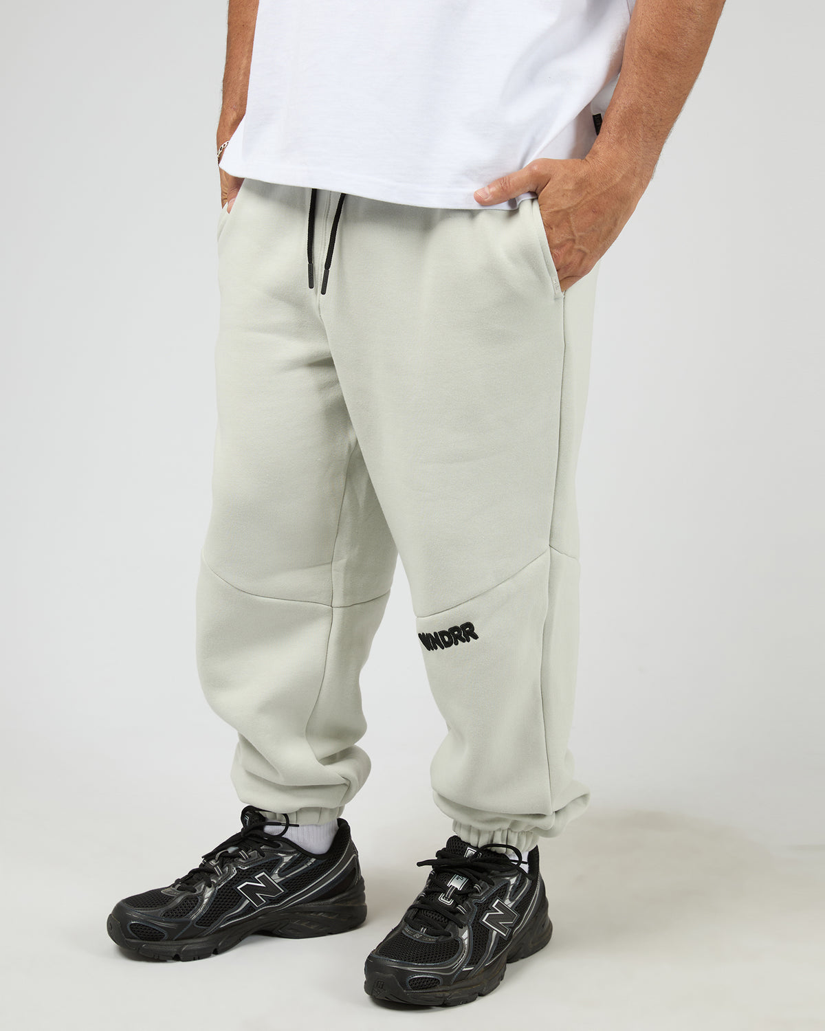 Halo Baggy Trackpant Oyster