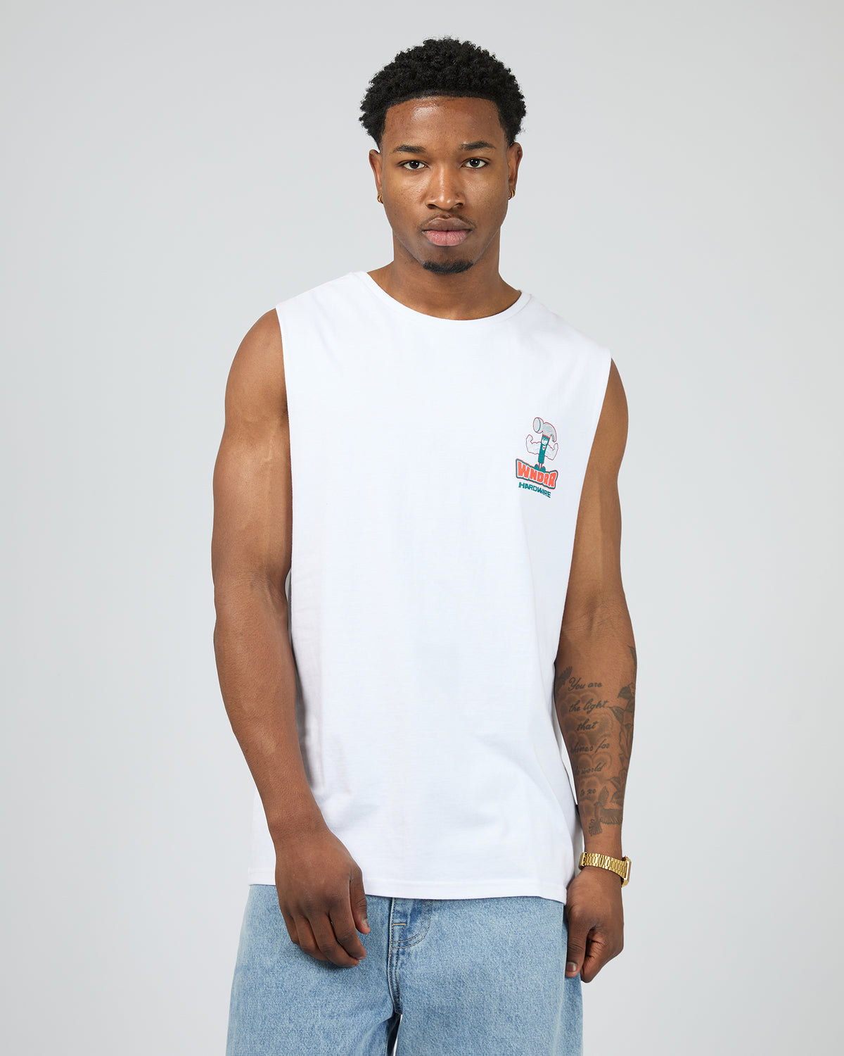 Hardware Muscle Top White