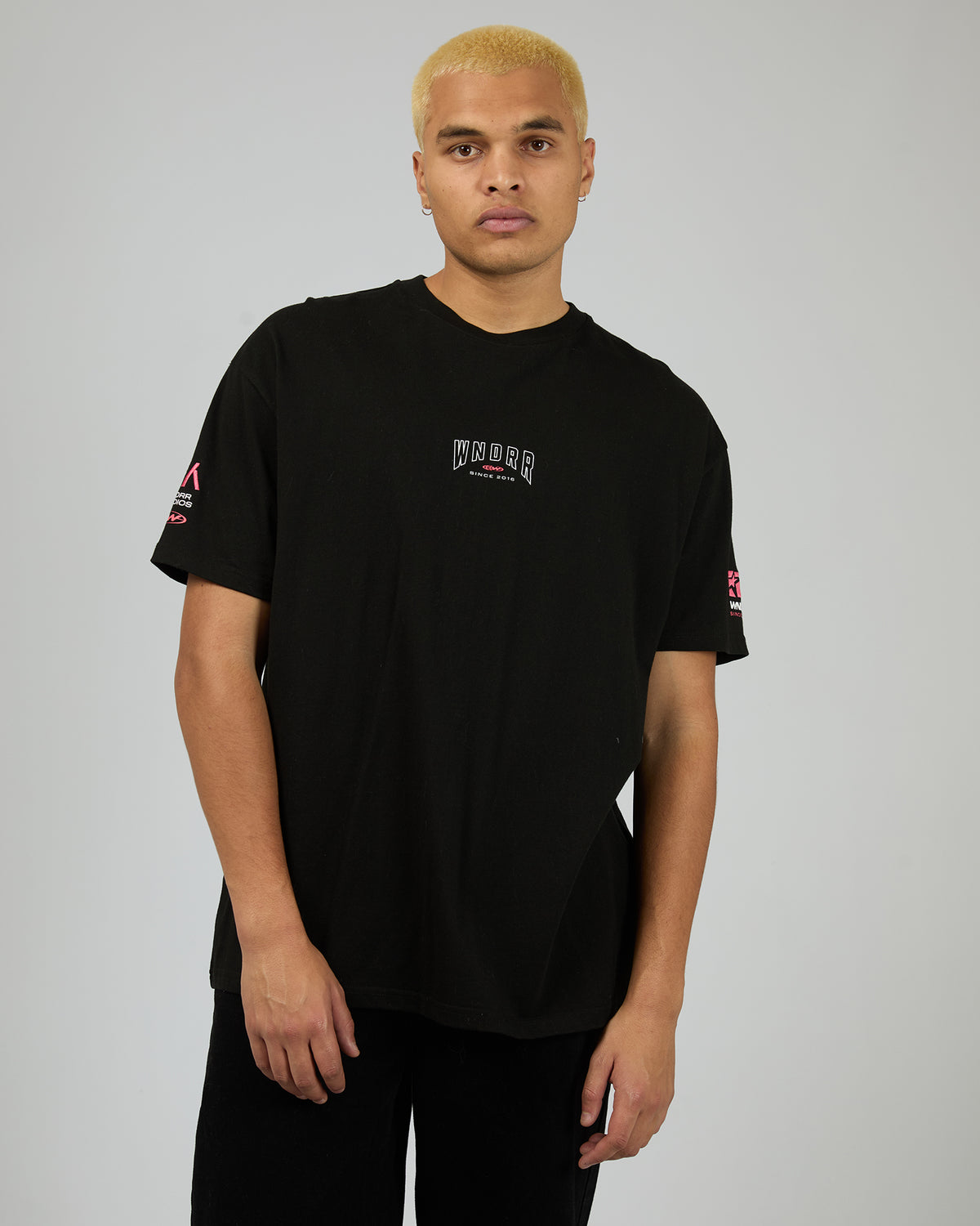 W26EA002.BLK_1_1776908316000