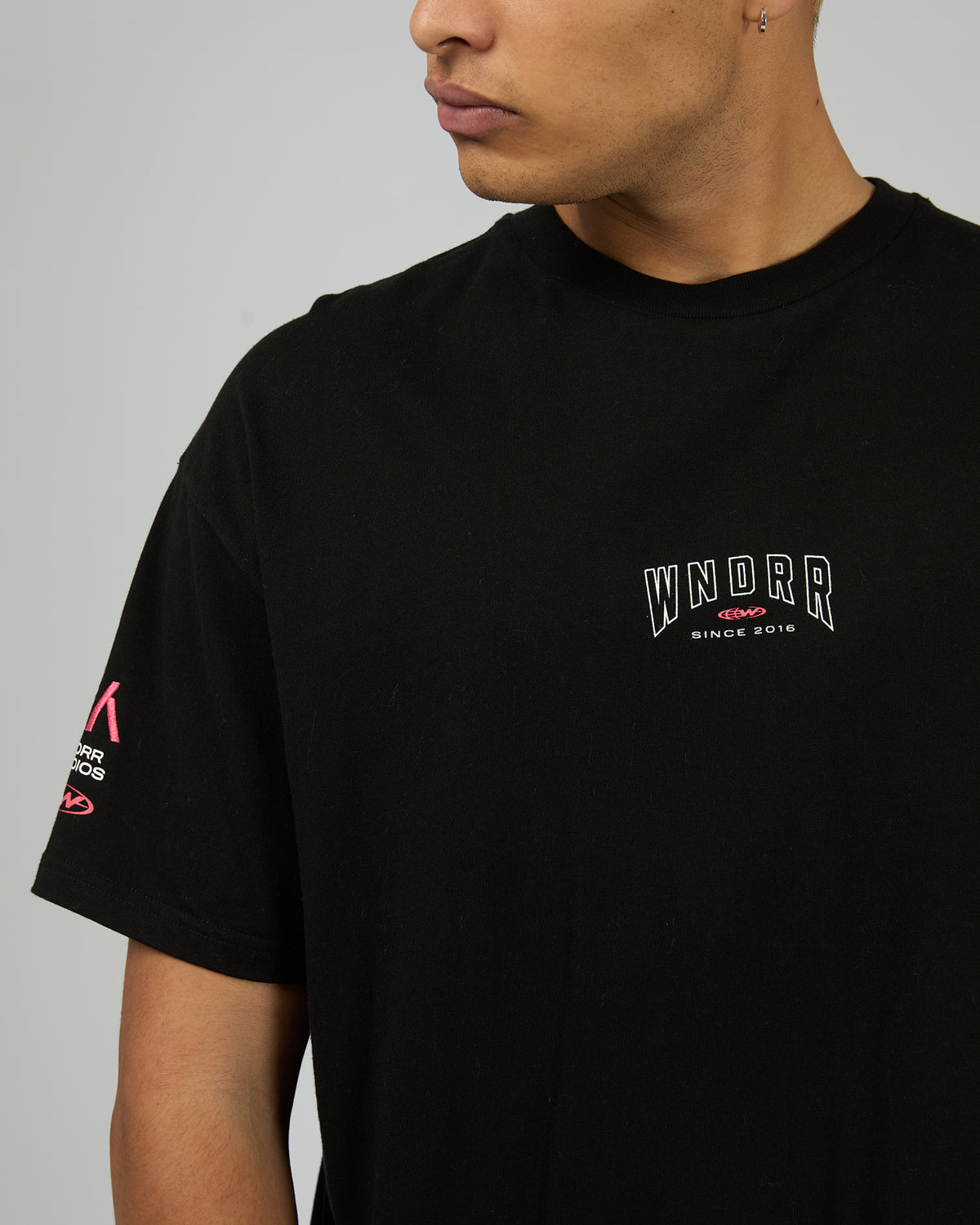 W26EA002.BLK_5_1776908318000